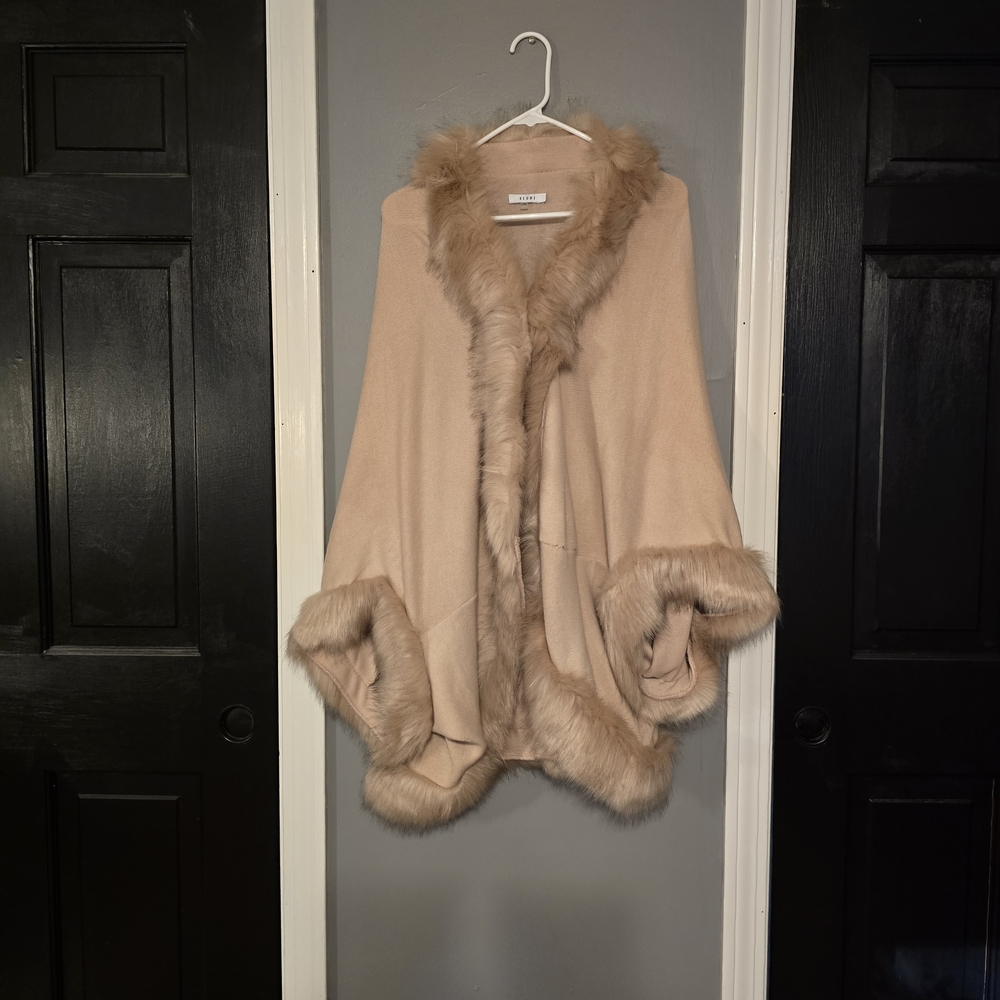 Elegant Beige Faux Fur Trimmed Women's Sweater